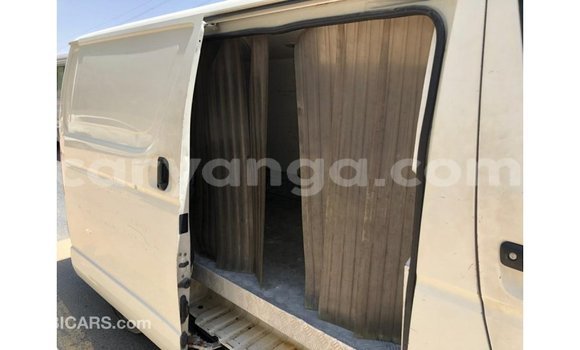 Nunua Imported Toyota Hiace White Gari ndani ya Import - Dubai nchini Malawi Nunua Imported Toyota Hiace White Gari ndani ya Import - Dubai nchini Malawi