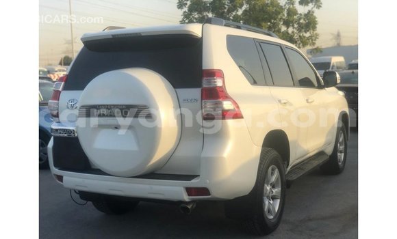 Acheter Import Voiture Toyota Prado Blanc à Import - Dubai, Malawi Acheter Import Voiture Toyota Prado Blanc à Import - Dubai, Malawi