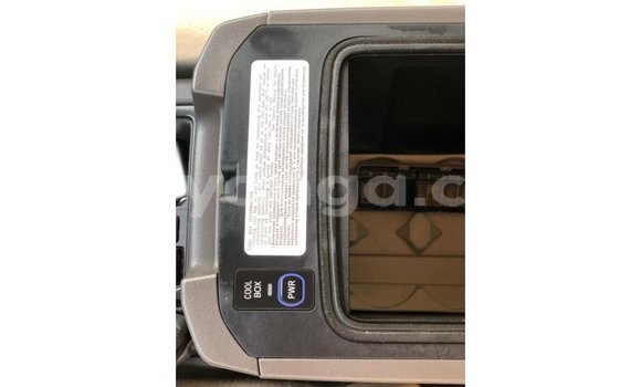 Acheter Import Voiture Toyota Prado Blanc à Import - Dubai, Malawi Acheter Import Voiture Toyota Prado Blanc à Import - Dubai, Malawi