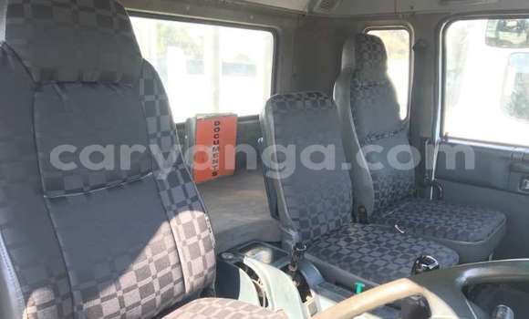 Nunua Ilio tumika Nissan UD White Lori ndani ya Blantyre nchini Malawi Nunua Ilio tumika Nissan UD White Lori ndani ya Blantyre nchini Malawi