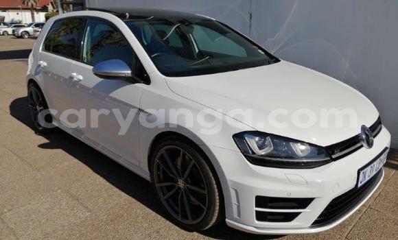 Nunua Ilio tumika Volkswagen Golf R White Gari ndani ya Blantyre nchini Malawi Nunua Ilio tumika Volkswagen Golf R White Gari ndani ya Blantyre nchini Malawi