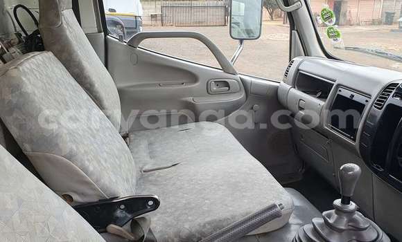 Acheter Occasion Utilitaire Hino 300 Series Blanc à Blantyre, Malawi Acheter Occasion Utilitaire Hino 300 Series Blanc à Blantyre, Malawi