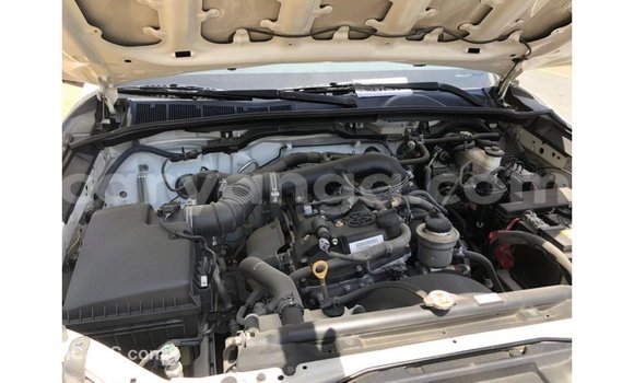 Acheter Import Voiture Toyota Fortuner Blanc à Import - Dubai, Malawi Acheter Import Voiture Toyota Fortuner Blanc à Import - Dubai, Malawi