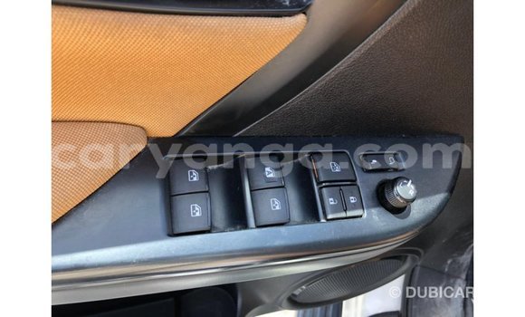 Acheter Import Voiture Toyota Fortuner Blanc à Import - Dubai, Malawi Acheter Import Voiture Toyota Fortuner Blanc à Import - Dubai, Malawi