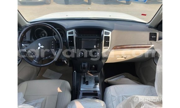 Nunua Imported Mitsubishi Pajero Black Gari ndani ya Import - Dubai nchini Malawi Nunua Imported Mitsubishi Pajero Black Gari ndani ya Import - Dubai nchini Malawi
