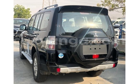 Nunua Imported Mitsubishi Pajero Black Gari ndani ya Import - Dubai nchini Malawi Nunua Imported Mitsubishi Pajero Black Gari ndani ya Import - Dubai nchini Malawi