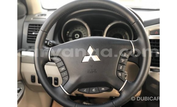 Nunua Imported Mitsubishi Pajero Black Gari ndani ya Import - Dubai nchini Malawi Nunua Imported Mitsubishi Pajero Black Gari ndani ya Import - Dubai nchini Malawi