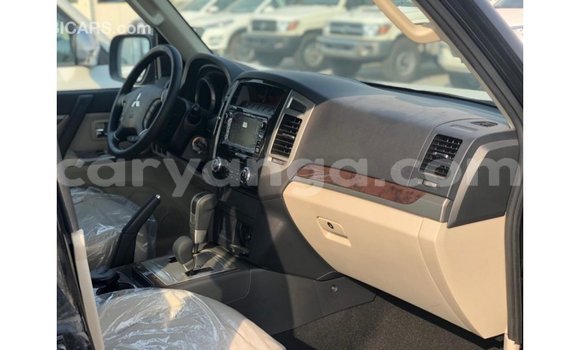 Nunua Imported Mitsubishi Pajero Black Gari ndani ya Import - Dubai nchini Malawi Nunua Imported Mitsubishi Pajero Black Gari ndani ya Import - Dubai nchini Malawi