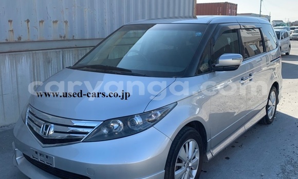 Buy Used Honda Elysion Silver Car in Lilongwe in Malawi Buy Used Honda Elysion Silver Car in Lilongwe in Malawi