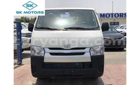 Buy Import Toyota Hiace White Car in Import - Dubai in Malawi