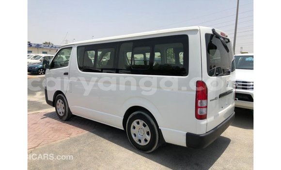 Nunua Imported Toyota Hiace White Gari ndani ya Import - Dubai nchini Malawi Nunua Imported Toyota Hiace White Gari ndani ya Import - Dubai nchini Malawi
