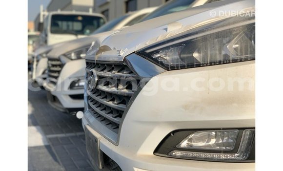 Acheter Import Voiture Hyundai Tucson Blanc à Import - Dubai, Malawi Acheter Import Voiture Hyundai Tucson Blanc à Import - Dubai, Malawi