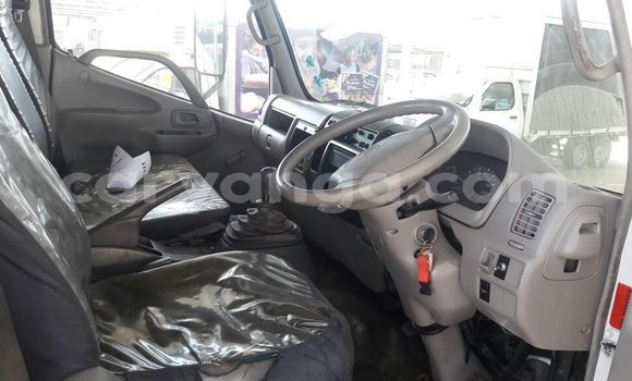 Nunua Ilio tumika Toyota Dyna White Lori ndani ya Dedza nchini Dedza Nunua Ilio tumika Toyota Dyna White Lori ndani ya Dedza nchini Dedza