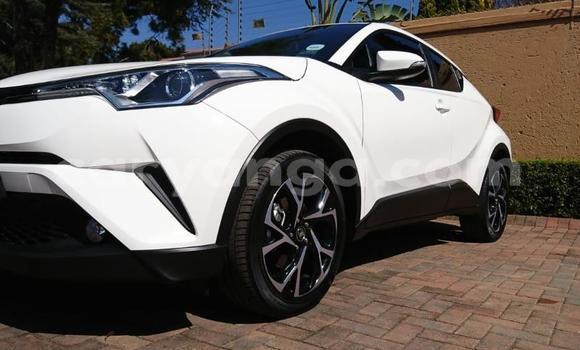 Nunua Ilio tumika Toyota C-HR White Gari ndani ya Blantyre nchini Malawi Nunua Ilio tumika Toyota C-HR White Gari ndani ya Blantyre nchini Malawi