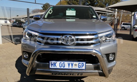 Nunua Ilio tumika Toyota Hilux Silver Gari ndani ya Dedza nchini Dedza Nunua Ilio tumika Toyota Hilux Silver Gari ndani ya Dedza nchini Dedza