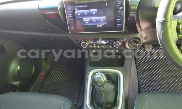 Nunua Ilio tumika Toyota Hilux Silver Gari ndani ya Dedza nchini Dedza Nunua Ilio tumika Toyota Hilux Silver Gari ndani ya Dedza nchini Dedza