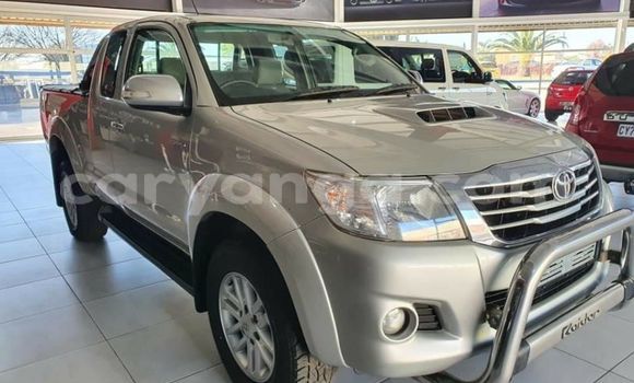 Nunua Ilio tumika Toyota Hilux Silver Gari ndani ya Import - Dubai nchini Malawi Nunua Ilio tumika Toyota Hilux Silver Gari ndani ya Import - Dubai nchini Malawi