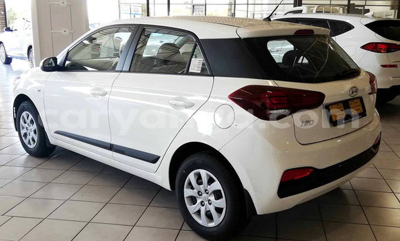 Buy Used Hyundai i20 White Car in Chilumba in Karonga Buy Used Hyundai i20 White Car in Chilumba in Karonga