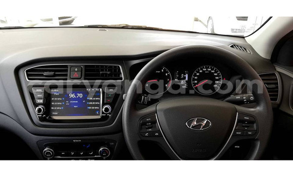 Buy Used Hyundai i20 White Car in Chilumba in Karonga Buy Used Hyundai i20 White Car in Chilumba in Karonga