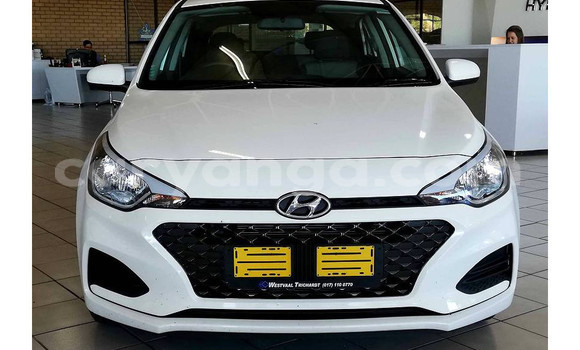 Buy Used Hyundai i20 White Car in Chilumba in Karonga Buy Used Hyundai i20 White Car in Chilumba in Karonga