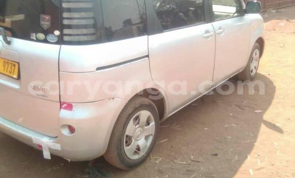 Nunua Ilio tumika Toyota Sienta Silver Gari ndani ya Dedza nchini Dedza Nunua Ilio tumika Toyota Sienta Silver Gari ndani ya Dedza nchini Dedza