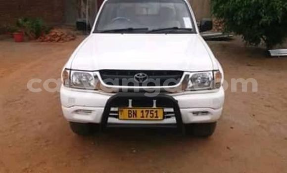 Nunua Ilio tumika Toyota Hilux White Gari ndani ya Blantyre nchini Malawi Nunua Ilio tumika Toyota Hilux White Gari ndani ya Blantyre nchini Malawi