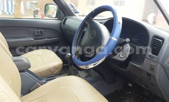 Nunua Ilio tumika Toyota Hilux White Gari ndani ya Blantyre nchini Malawi Nunua Ilio tumika Toyota Hilux White Gari ndani ya Blantyre nchini Malawi