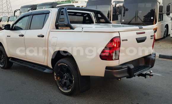 Nunua Ilio tumika Toyota Hilux White Gari ndani ya Dedza nchini Dedza Nunua Ilio tumika Toyota Hilux White Gari ndani ya Dedza nchini Dedza