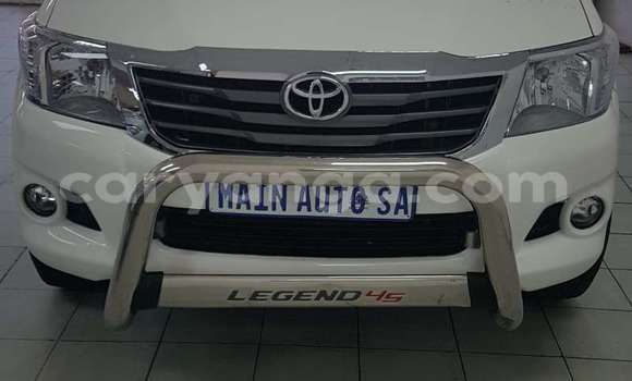 Buy Used Toyota Hilux White Car in Balaka in Balaka Buy Used Toyota Hilux White Car in Balaka in Balaka