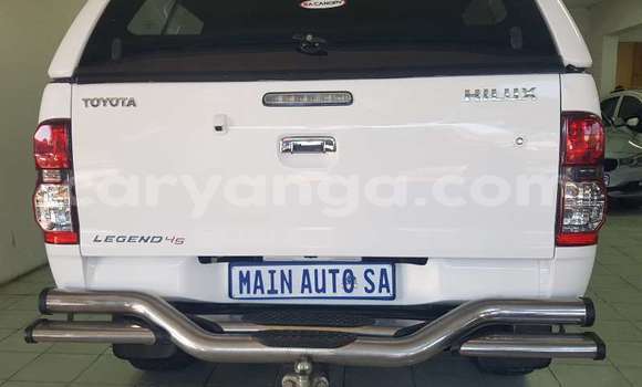 Buy Used Toyota Hilux White Car in Balaka in Balaka Buy Used Toyota Hilux White Car in Balaka in Balaka