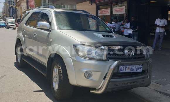 Buy Used Toyota Fortuner Silver Car in Blantyre in Malawi Buy Used Toyota Fortuner Silver Car in Blantyre in Malawi