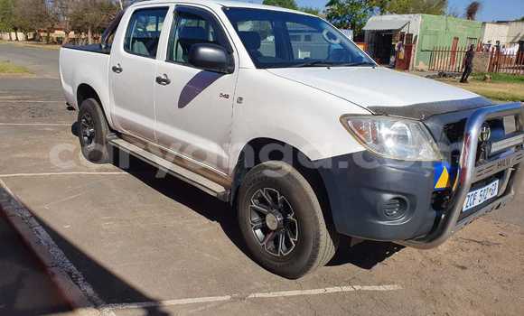 Buy Used Toyota Hilux White Car in Balaka in Balaka Buy Used Toyota Hilux White Car in Balaka in Balaka