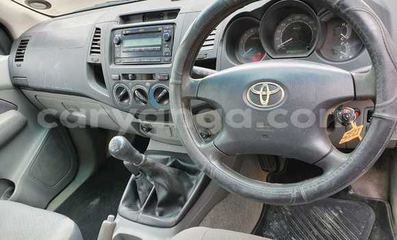 Buy Used Toyota Hilux White Car in Balaka in Balaka Buy Used Toyota Hilux White Car in Balaka in Balaka
