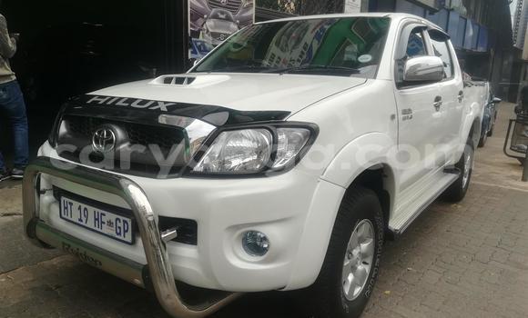 Buy Used Toyota Hilux White Car in Balaka in Balaka Buy Used Toyota Hilux White Car in Balaka in Balaka