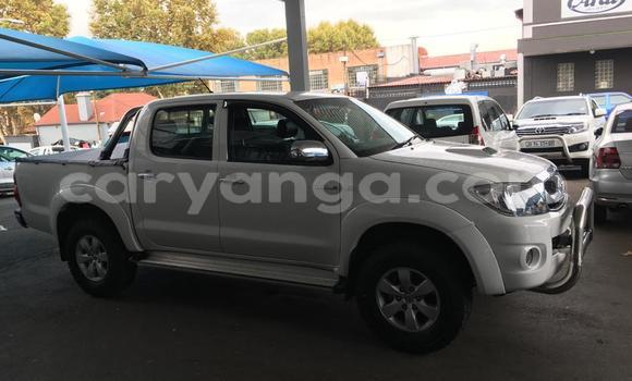 Buy Used Toyota Hilux White Car in Balaka in Balaka Buy Used Toyota Hilux White Car in Balaka in Balaka