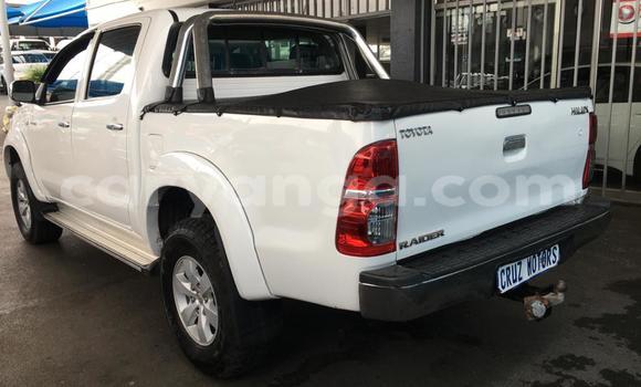 Buy Used Toyota Hilux White Car in Balaka in Balaka Buy Used Toyota Hilux White Car in Balaka in Balaka