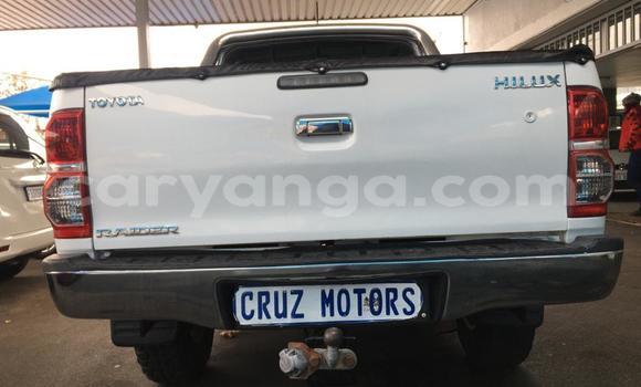 Buy Used Toyota Hilux White Car in Balaka in Balaka Buy Used Toyota Hilux White Car in Balaka in Balaka