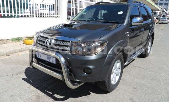 Buy Used Toyota Fortuner Silver Car in Balaka in Balaka Buy Used Toyota Fortuner Silver Car in Balaka in Balaka