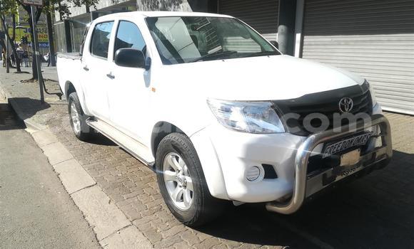 Buy Used Toyota Hilux White Car in Chikwawa in Chikwawa Buy Used Toyota Hilux White Car in Chikwawa in Chikwawa