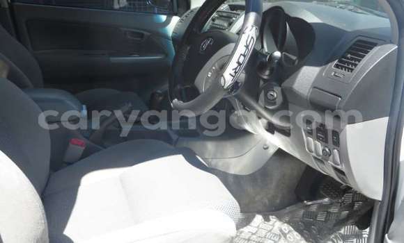 Buy Used Toyota Hilux White Car in Balaka in Balaka Buy Used Toyota Hilux White Car in Balaka in Balaka