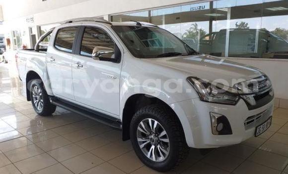 Buy Used Isuzu D–MAX White Car in Blantyre in Malawi