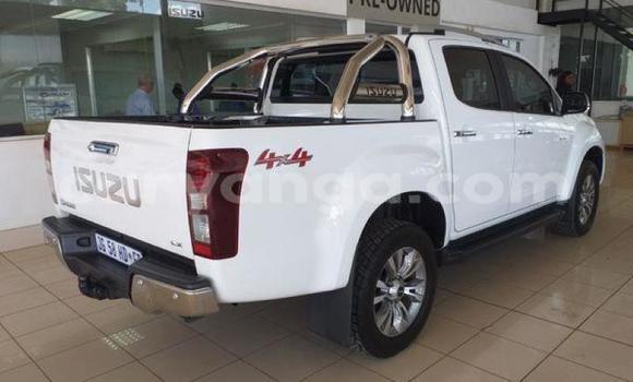 Nunua Ilio tumika Isuzu D–MAX White Gari ndani ya Blantyre nchini Malawi Nunua Ilio tumika Isuzu D–MAX White Gari ndani ya Blantyre nchini Malawi