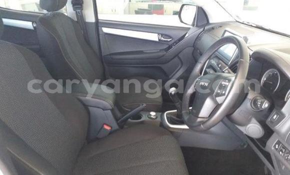 Nunua Ilio tumika Isuzu D–MAX White Gari ndani ya Blantyre nchini Malawi Nunua Ilio tumika Isuzu D–MAX White Gari ndani ya Blantyre nchini Malawi