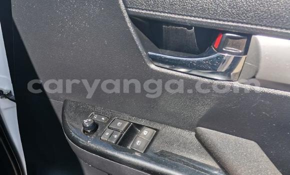 Nunua Ilio tumika Toyota Hilux White Gari ndani ya Blantyre nchini Malawi Nunua Ilio tumika Toyota Hilux White Gari ndani ya Blantyre nchini Malawi