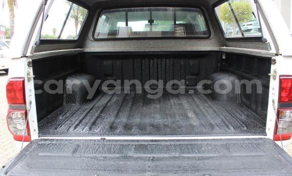 Nunua Ilio tumika Toyota Hilux White Gari ndani ya Blantyre nchini Malawi Nunua Ilio tumika Toyota Hilux White Gari ndani ya Blantyre nchini Malawi
