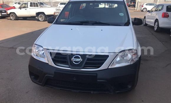 Buy Used Nissan NP 300 White Car in Blantyre in Malawi Buy Used Nissan NP 300 White Car in Blantyre in Malawi