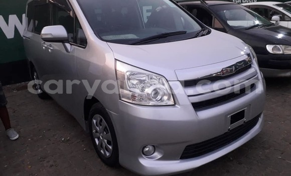 Buy Used Toyota Noah Silver Car in Blantyre in Malawi Buy Used Toyota Noah Silver Car in Blantyre in Malawi