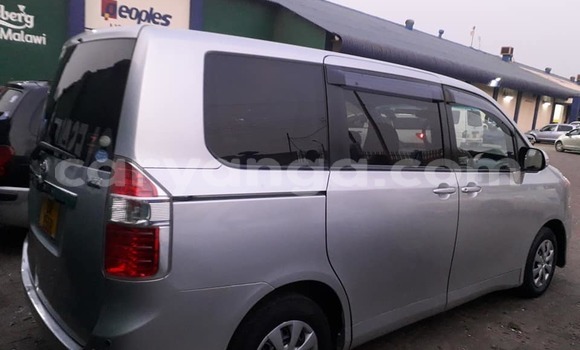 Buy Used Toyota Noah Silver Car in Blantyre in Malawi Buy Used Toyota Noah Silver Car in Blantyre in Malawi