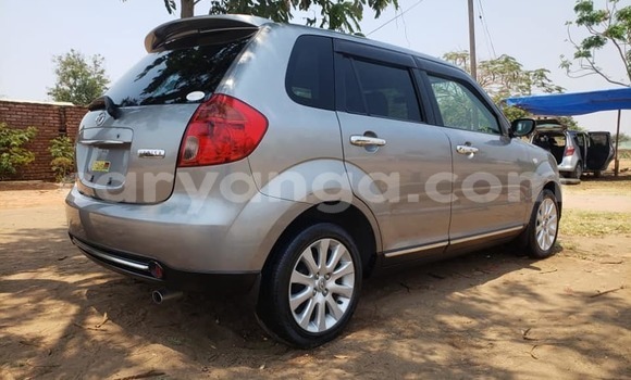 Nunua Ilio tumika Mazda Verisa Silver Gari ndani ya Blantyre nchini Malawi Nunua Ilio tumika Mazda Verisa Silver Gari ndani ya Blantyre nchini Malawi