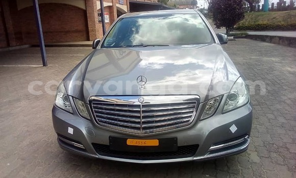 Buy Used Mercedes‒Benz E–Class Silver Car in Blantyre in Malawi Buy Used Mercedes‒Benz E–Class Silver Car in Blantyre in Malawi